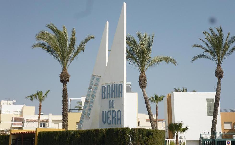 Bahia De Vera Apartamento Luisa Esterno foto
